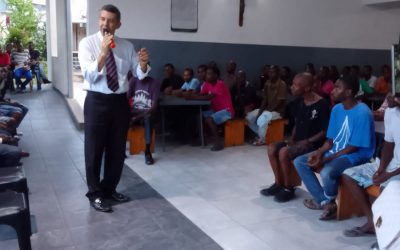 Palavra de fé em visita a o projeto social de acompanhamento a pessoas vulneráveis em moçambique africa .